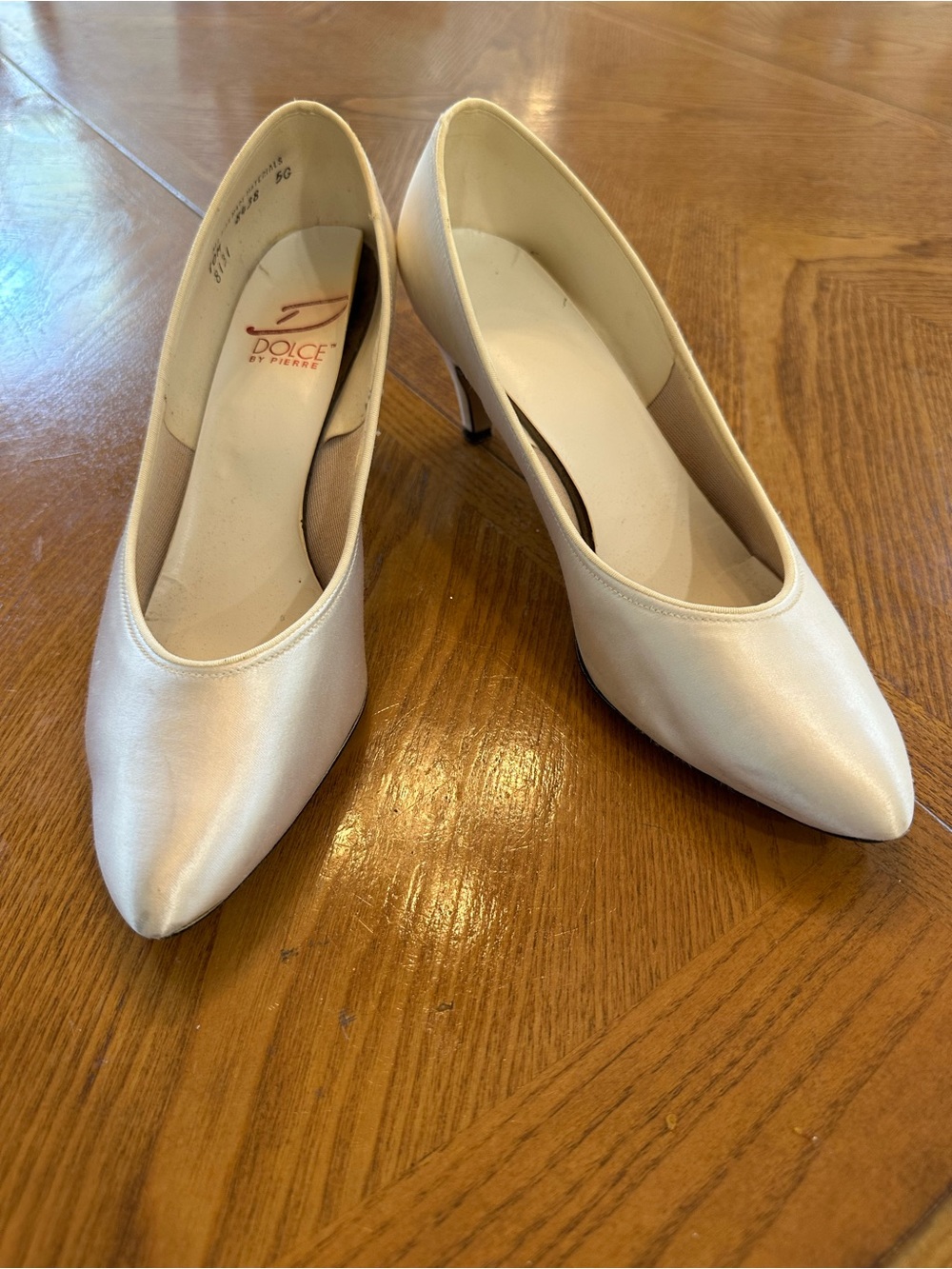 Vintage 90s Dolce by Pierre White Satin Kitten Heels, Size 10M, Original Box